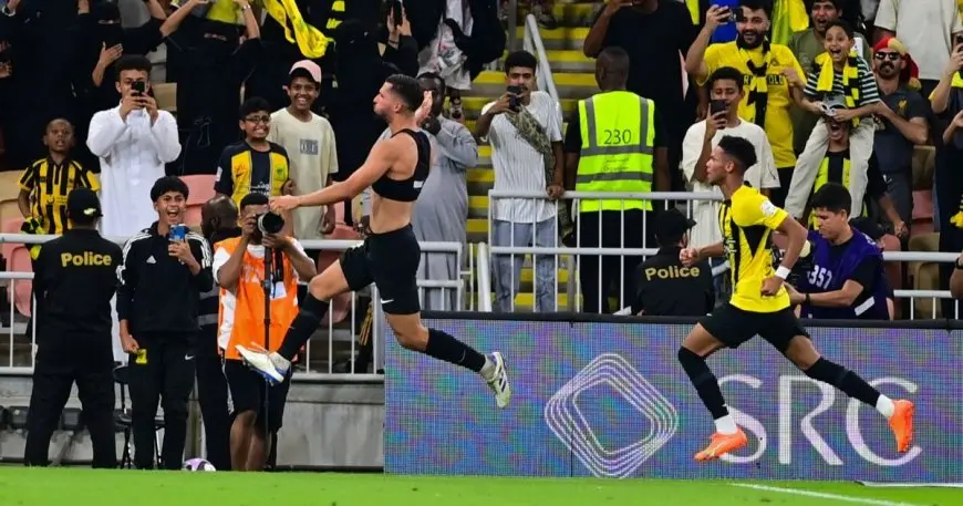 المنقذ عوار يقود الاتحاد لفوز جديد في دوري روشن ضد التعاون