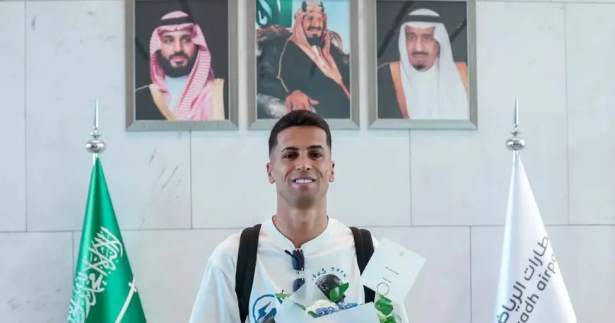 الهلال السعودي يرحب بنجمه الجديد جواو كانسيلو في الرياض