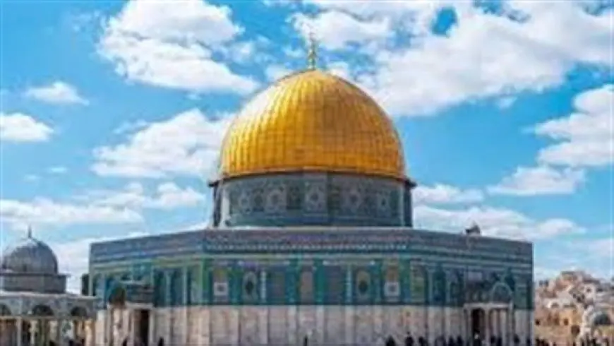 القدس: الاحتلال ومستعمريه يسعى لتقسيم المسجد الأقصى مكانيًا