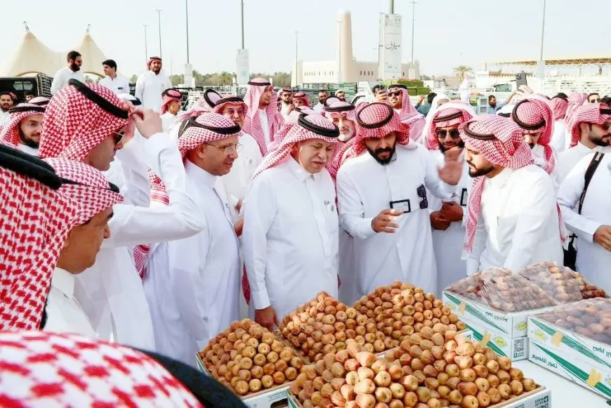 وزير التجارة: فخور بشباب وشابات القصيم.. «يعملون بجدية» ويحملون “جينات” رجال الأعمال