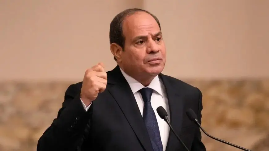 الرئيس السيسي: لن نسمح بقرارات يصعب على الناس تحملها.. وعلى الحكومة مراجعة التزاماتها