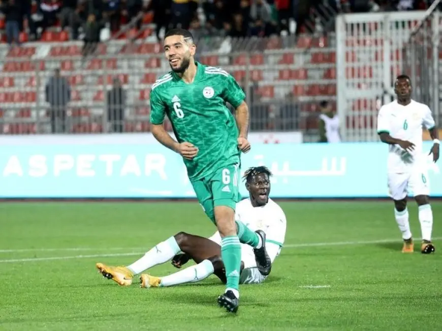 أحمد قندوسي على رأس قائمة منتخب الجزائر لمباراتي غينيا الاستوائية وليبيريا بتصفيات أمم أفريقيا