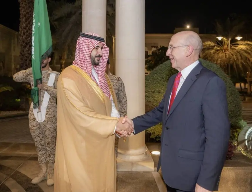 خالد بن سلمان يستقبل وزير الدفاع البريطاني