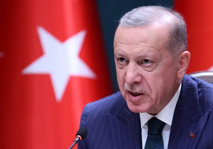 أردوغان يهدد أكراد سوريا: سلموا أسلحتكم أو ستدفنون معها