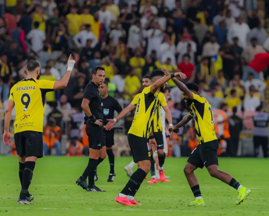 موجة غضب.. مطالب برحيل نجم الاتحاد بعد فقدان الصدارة لصالح الهلال