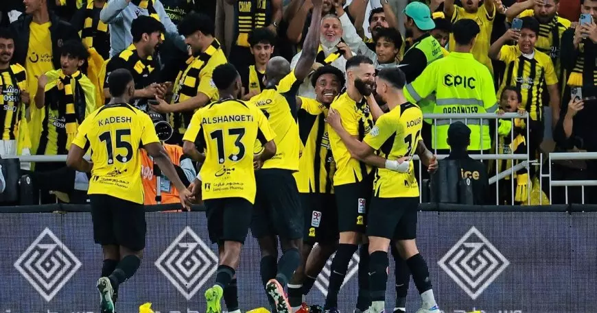 هدف بنزيما المذهل يزيّن فوز الاتحاد برباعية على الهلال في الكلاسيكو