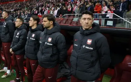 ليفاندوفسكي ينتقد مدرب منتخب بولندا