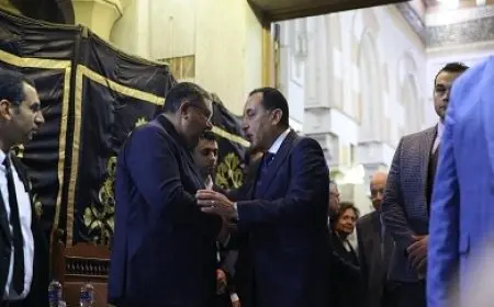 مشاركة واسعة في عزاء قرينة الكاتب الراحل أحمد بهاء الدين والدة الدكتور زياد بهاء الدين (صور)