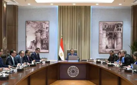 رئيس الوزراء يتابع أعمال تطوير الساحل الشمالي الغربي من غرب رأس الحكمة إلى شرق مطروح