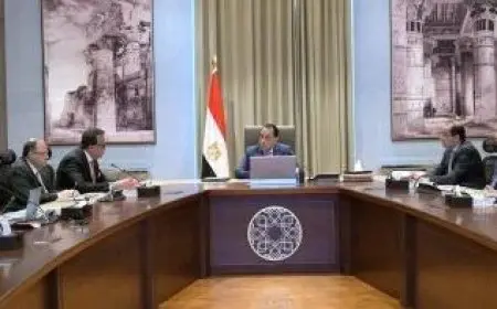 رئيس الوزراء يتابع موقف توافر الأدوية والمستلزمات الطبية