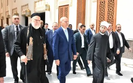 ﻿ وزير الأوقاف ومحافظ القاهرة يشهدان صلاة الجمعة الأخيرة من رمضان بمسجد السيدة نفيسة