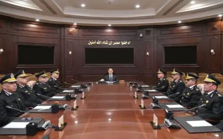 وزير الداخلية يجتمع بالقيادات الأمنية لمتابعة إجراءات تأمين احتفالات المواطنين بالأعياد والمناسبات الدينية والقومية