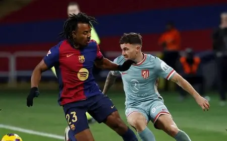 مدافع برشلونة يشكو “قلّة احترام” اللاعبين بإسبانيا: لسنا آلات