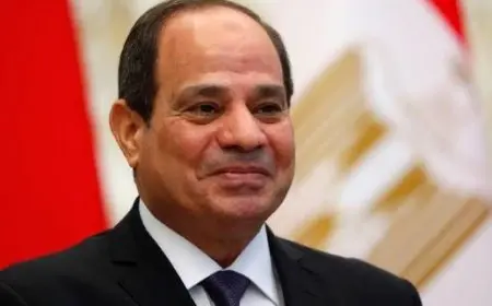 الرئيس السيسي يهنئ المصريين والعرب والمسلمين بحلول عيد الفطر
