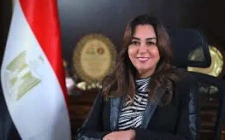 وزيرة التنمية المحلية تتابع مع المحافظين تطورات الأوضاع بالمحافظات خلال أول أيام عيد الفطر المبارك