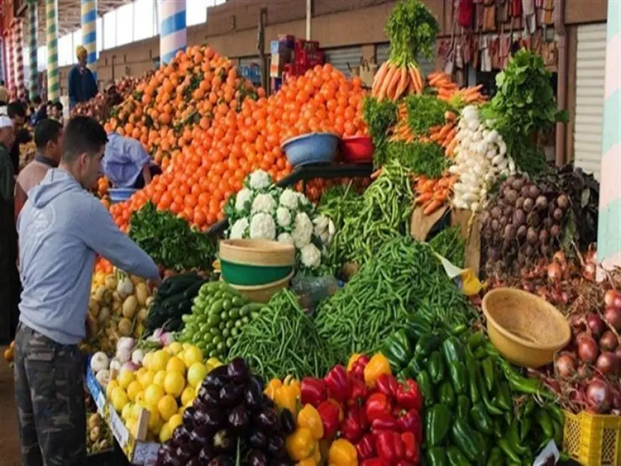 السبت 29 مارس 2025.. استقرار أسعار الخضروات والفاكهة بسوق العبور اليوم