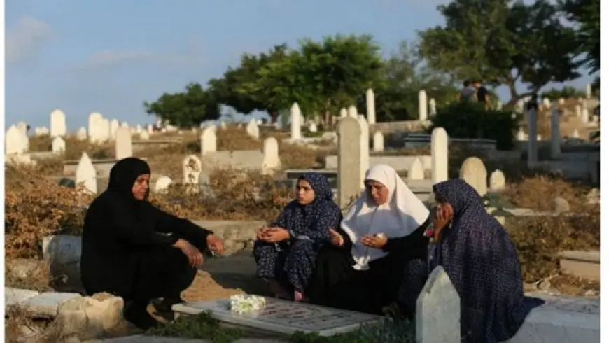 ما حكم زيارة المقابر في العيد؟.. المفتي يجيب