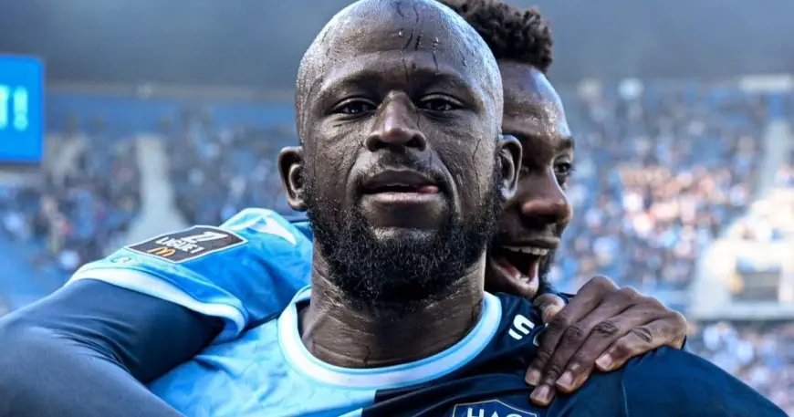 جدل ركلة ألفاريز ينتقل للدوري الفرنسي