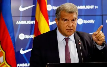 فشلوا في هزيمة برشلونة داخل الملعب.. لابورتا يرد بقوة على الليغا