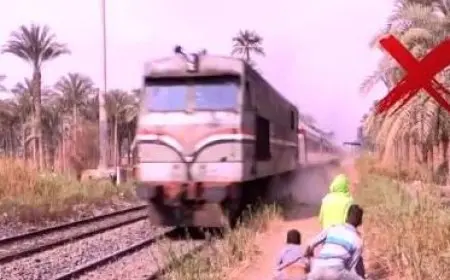 أول تعليق من وزارة النقل بشأن رشق قطار أشمون بالحجارة وفقدان طفلة عينها