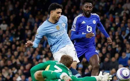 مانشستر سيتي يكتفي بثنائية مرموش وغريليش في شباك ليستر