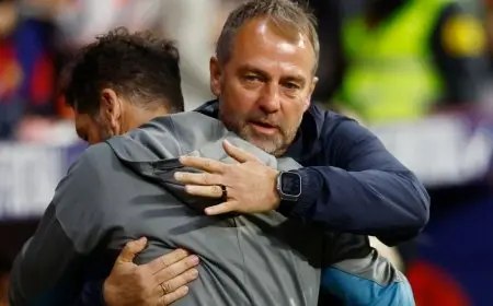 فليك: يجب أن يفخر الجميع ببرشلونة وحلم الثلاثية مشروع