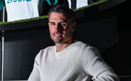 نيوكاسل يجدد عقد صديق صلاح حتى 2026