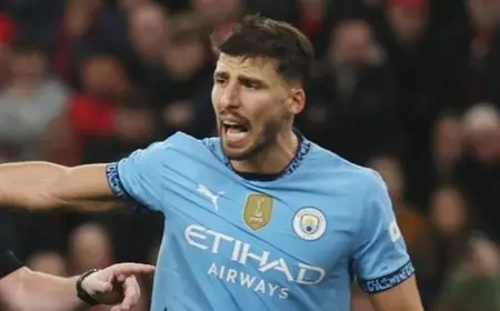 دياز يتعرض لأسرع إنذار في تاريخ ديربي مانشستر بالبريمييرليغ