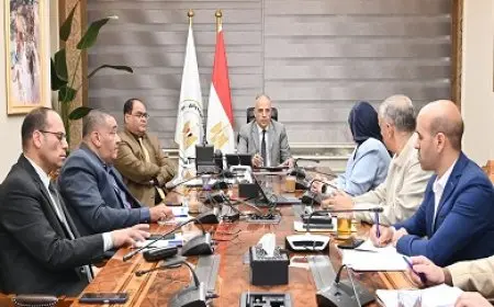 وزير الري: التنسيق بين أجهزة الوزارة ولجنة إنفاذ القانون والمحليات للتعامل مع التعديات على أملاك الوزارة