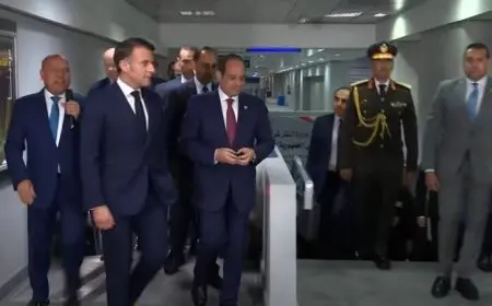 ماكرون يشيد بأعمال التحديث التي طالت البنية التحتية ووسائل النقل في مضر