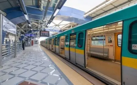 عودة الخدمة لطبيعتها في الخط الثالث للمترو والقطار الكهربائي الخفيف بعد توقفها ببعض المحطات