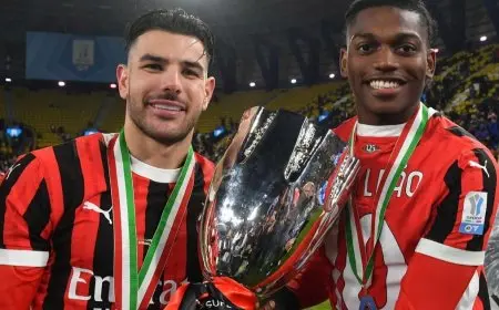 ميلان يتخذ قرارًا بتوديع نجومه لتمويل “ثورة الصيف”