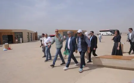 وزارة السياحة تتابع بدء التشغيل التجريبي لمشروع تطوير الخدمات في منطقة أهرامات الجيزة بشكل مستمر