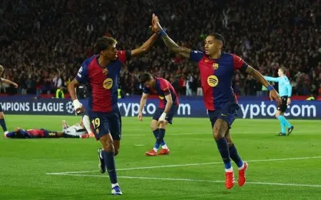 تشكيلة برشلونة: مثلث الهجوم القوي يواجه دورتموند وعودة كوبارسي