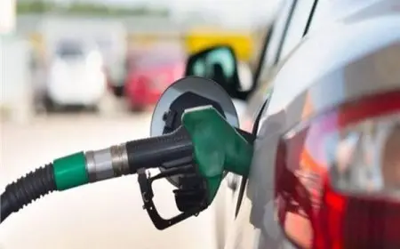 الحكومة توضح حول خفض أسعار الوقود بعد الانخفاض العالمي: العقود لا تنفذ بشكل فوري