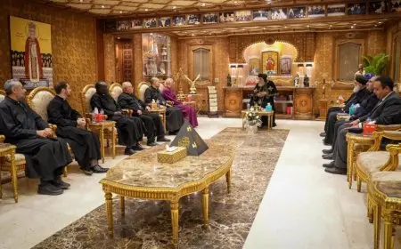 رئيس أساقفة الكنيسة الأسقفية يقدم التهاني للبابا تواضروس بمناسبة عيد القيامة