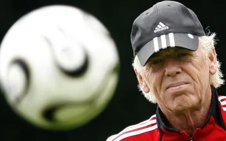 ريال مدريد ينعى مدربه السابق ليو بينهاكر