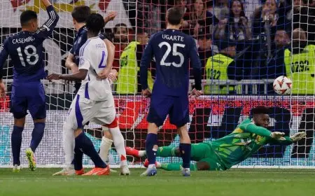 أخطاء أونانا تكلف مانشستر يونايتد النقاط أمام ليون في الدوري الأوروبي