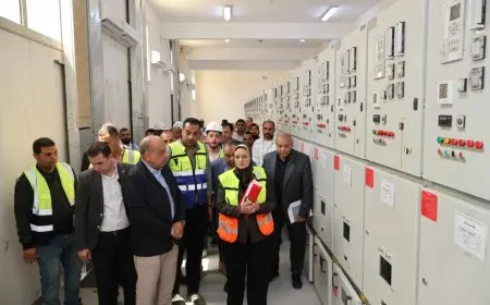 وزير الكهرباء يزور محطات التحويل في رشيد بالدلتا الجديدة
