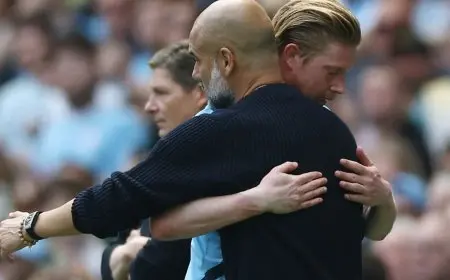 غوارديولا: دي بروين لاعب فريد والحارس إيدرسون متألق في التمريرات