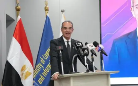 وزير الاتصالات: نسعى لتدريب أكثر من 30 ألف خبير في الذكاء الاصطناعي ودعم 250 شركة ناشئة