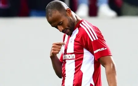 الكعبي يتألق و يقود أولمبياكوس نحو التتويج بلقب الدوري اليوناني