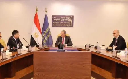 وزير الاتصالات يناقش فرص الاستثمار والشراكة مع شركة فوداكوم العالمية وفودافون مصر ومؤسسات كبرى من جنوب أفريقيا