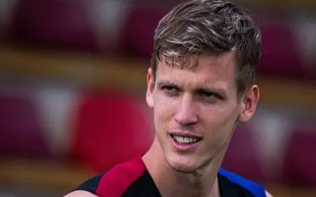 عودة أولمو وغياب بارز في قائمة برشلونة لمواجهة دورتموند