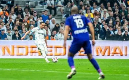 مارسيليا يقرر الإبقاء على الجزائري بن ناصر بعد نجاح فترة إعارته