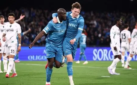 نابولي يدك إمبولي بثلاثية ويواصل الضغط على إنتر المتصدر