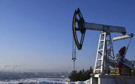 15 أبريل 2025: ارتفاع أسعار النفط وسط اهتمام السوق بتطورات أزمة الرسوم الجمركية والمحادثات بين إيران والولايات المتحدة