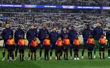 أستون فيلا يفاجئ اللاعبين والجماهير قبل مواجهة باريس سان جيرمان