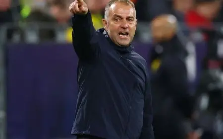 فليك يحتفي بتأهل برشلونة وينأى بلاعبيه عن الضغط عقب الخسارة