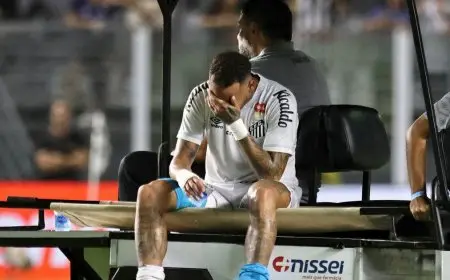 دموع نيمار بعد تعرضه لإصابة جديدة في “هزيمة قاتلة” لسانتوس